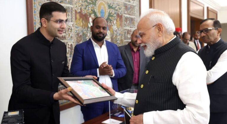 जब दुनिया स्पेस की सोचे, तो भारत की ओर देखे’, 20 स्पेस स्टार्टअप्स कंपनियों के प्रमुखों से मिले पीएम मोदी