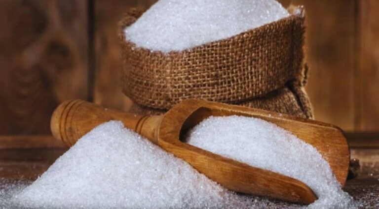 भारत ही नहीं… पूरी दुनिया में चीनी का संकट, इस देश ने बिगाड़ा खेल!